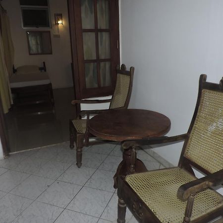 Primrose Guest House Unawatuna Exterior foto