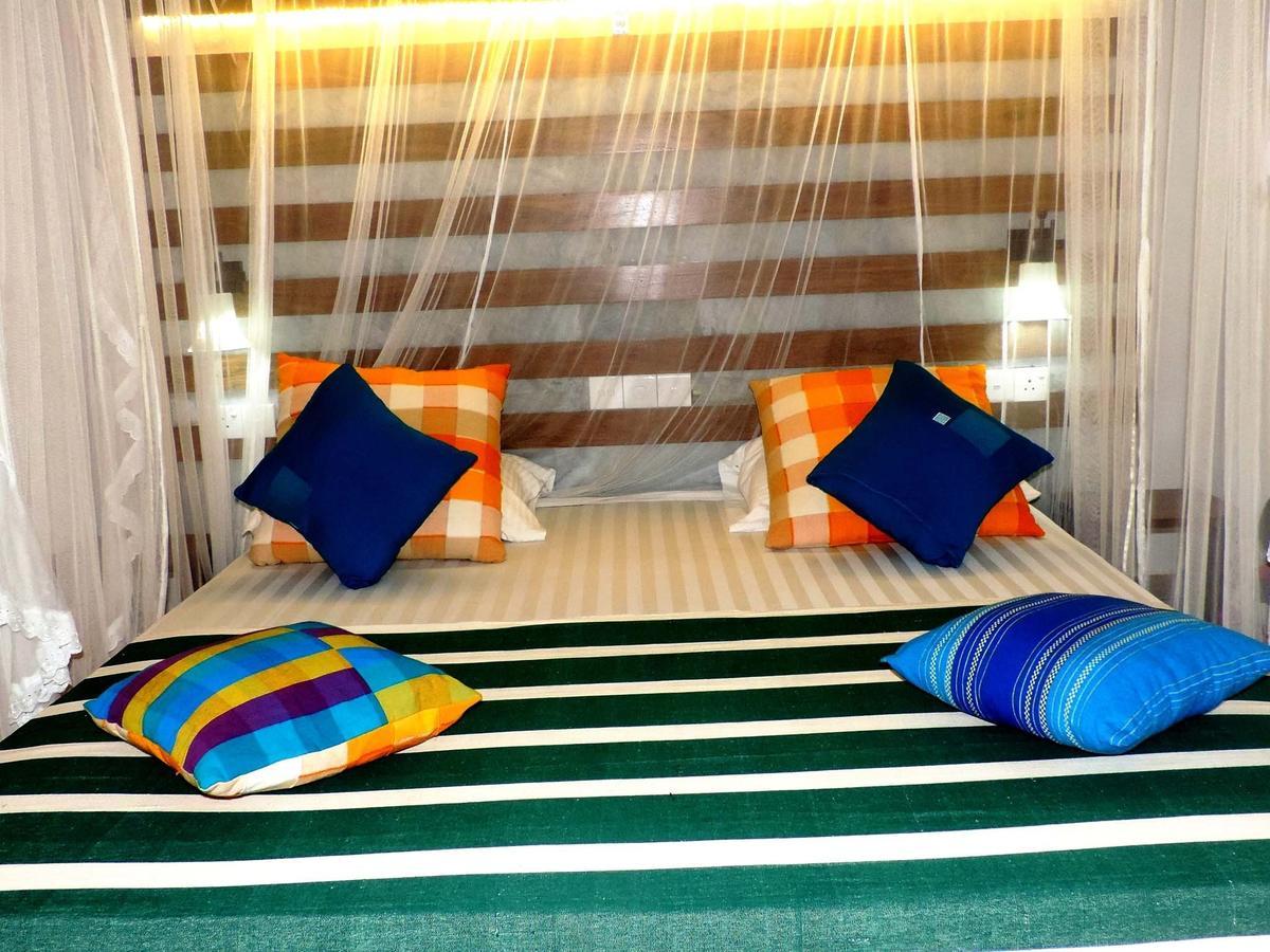 Primrose Guest House Unawatuna Exterior foto